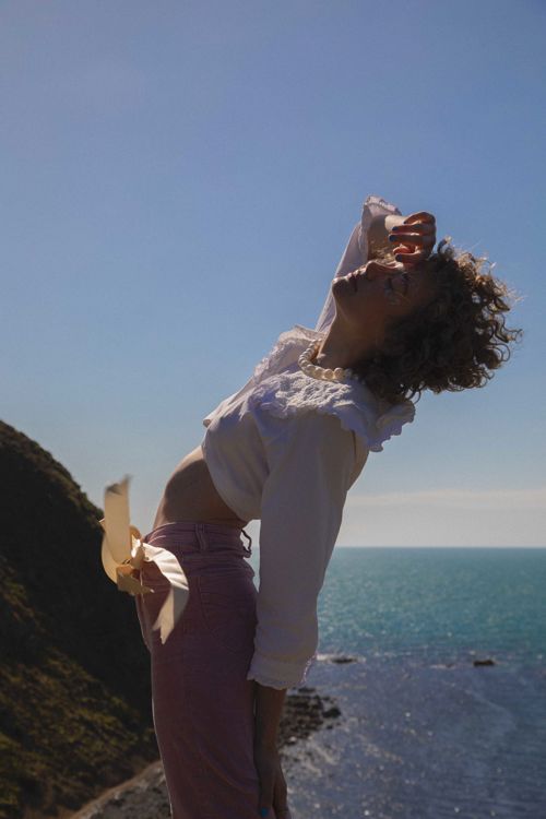 Brittany Forde (Flora)